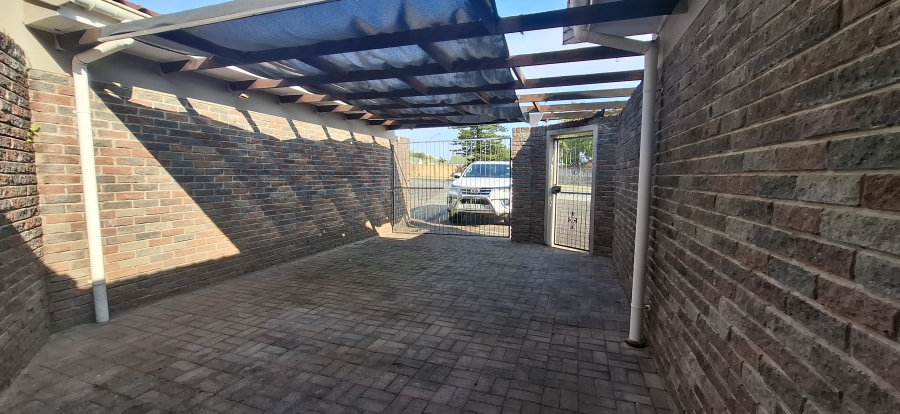 To Let 3 Bedroom Property for Rent in Nahoon Valley Park Eastern Cape